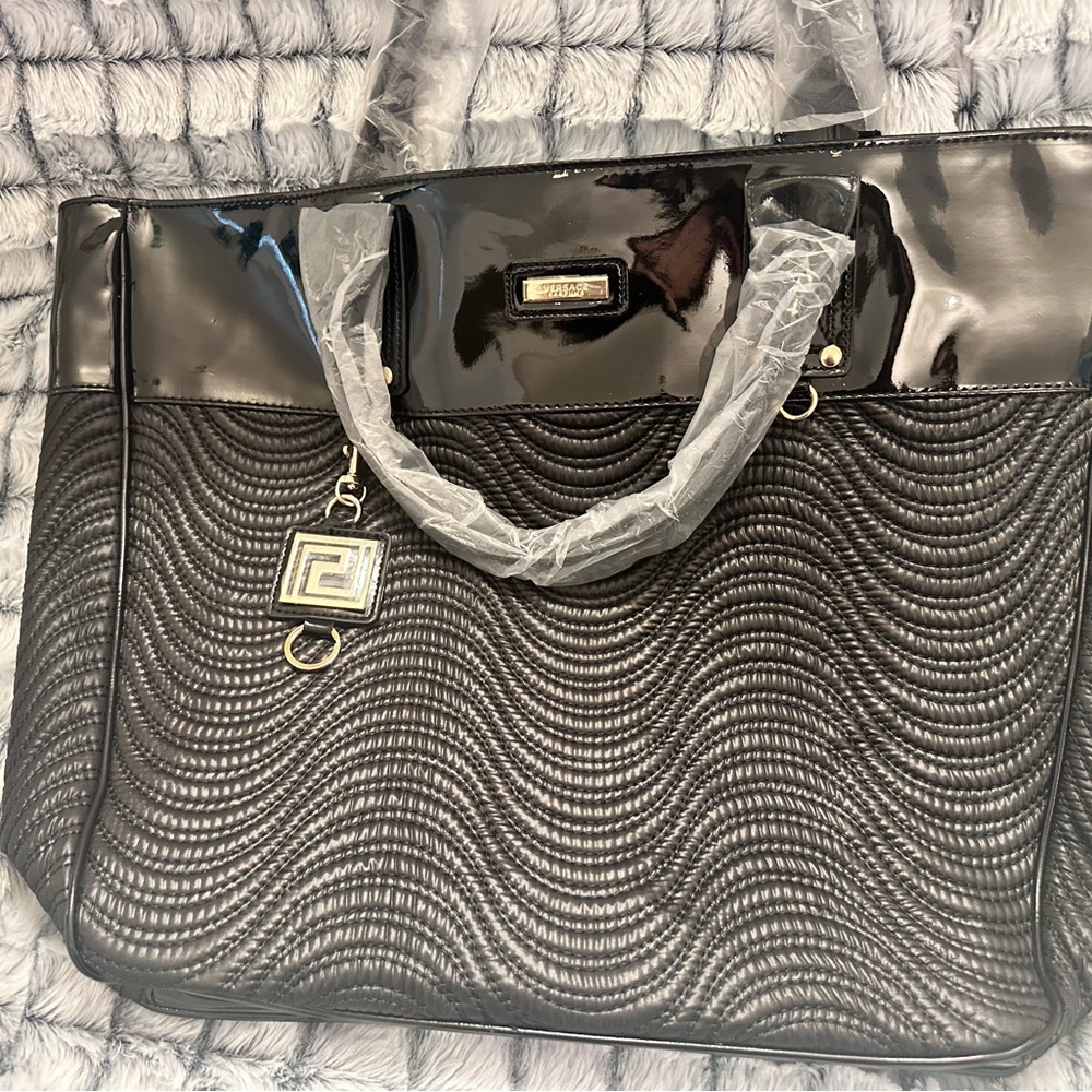 Versace Perfume Black Wave Patent Accents Large Tote Bag with Key Chain ♥️